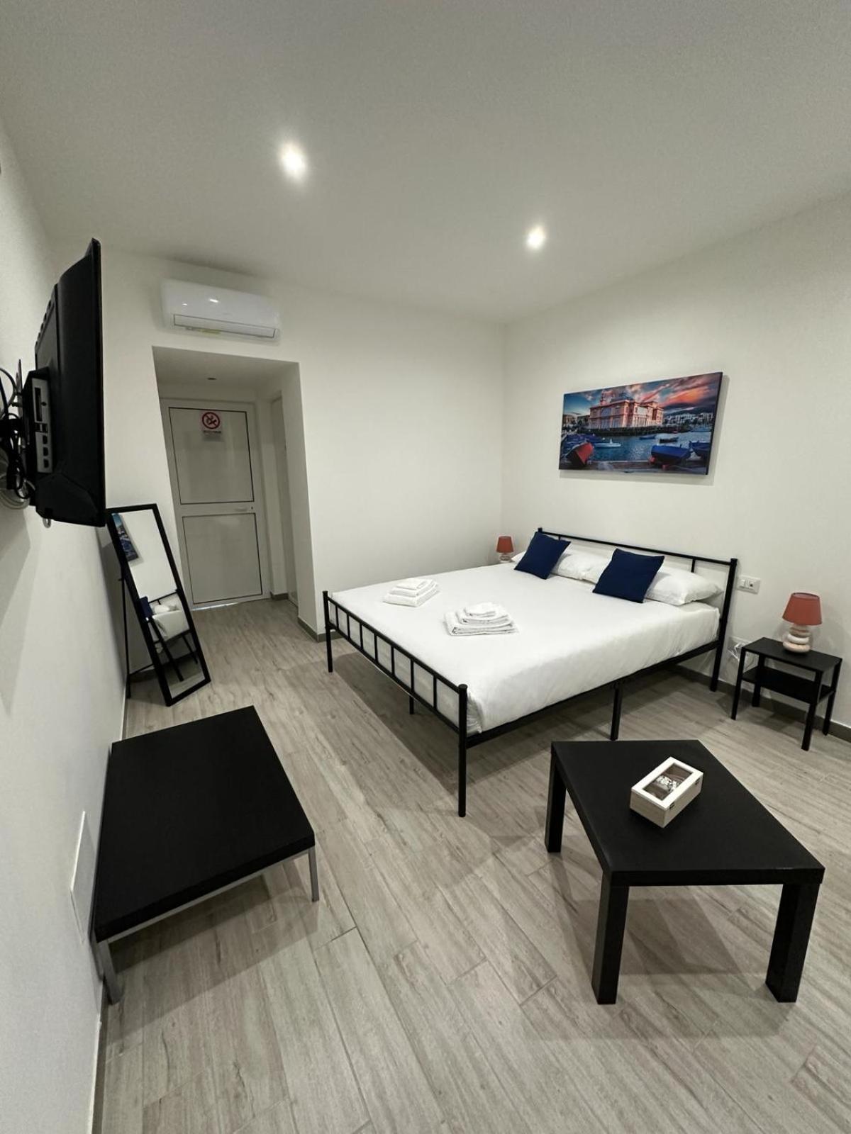 Bari Valona Rooms Eksteriør bilde