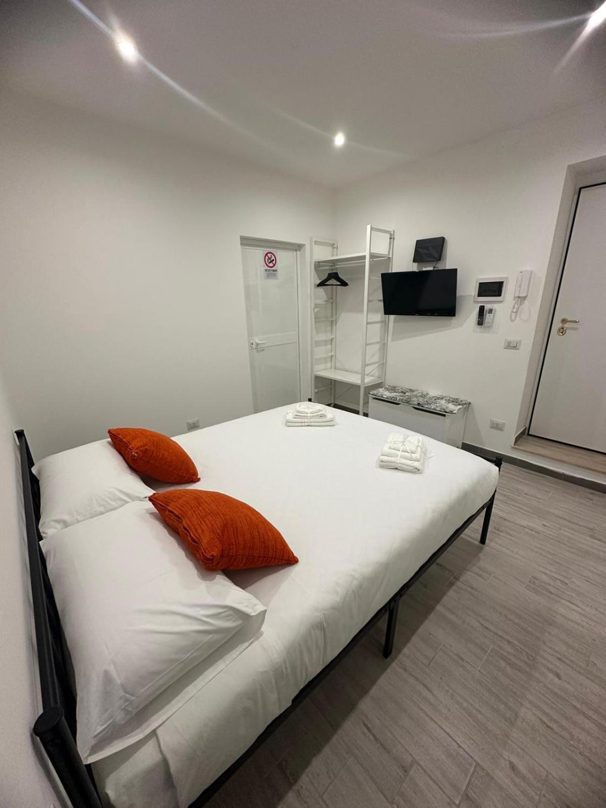 Bari Valona Rooms Eksteriør bilde