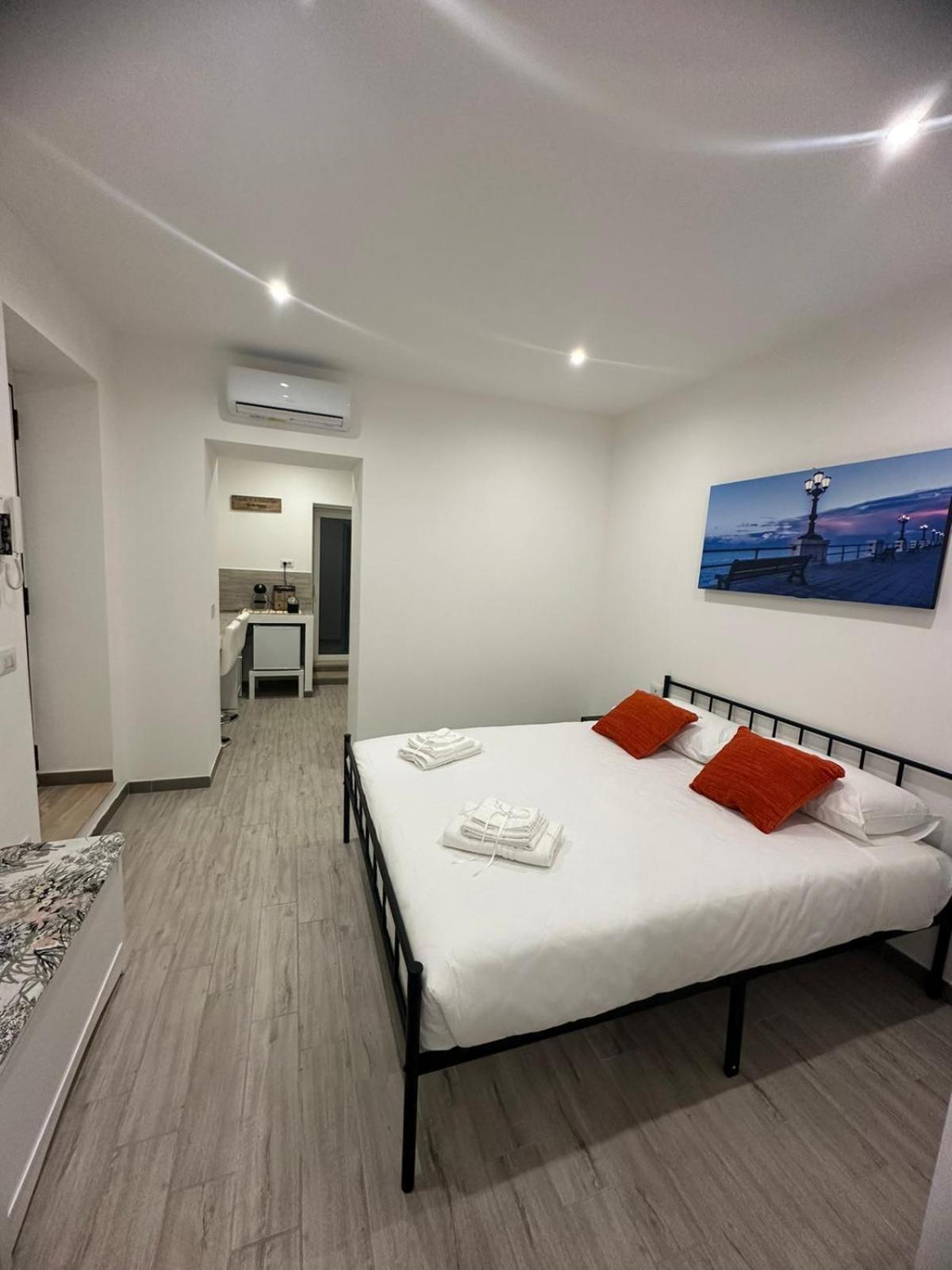 Bari Valona Rooms Eksteriør bilde