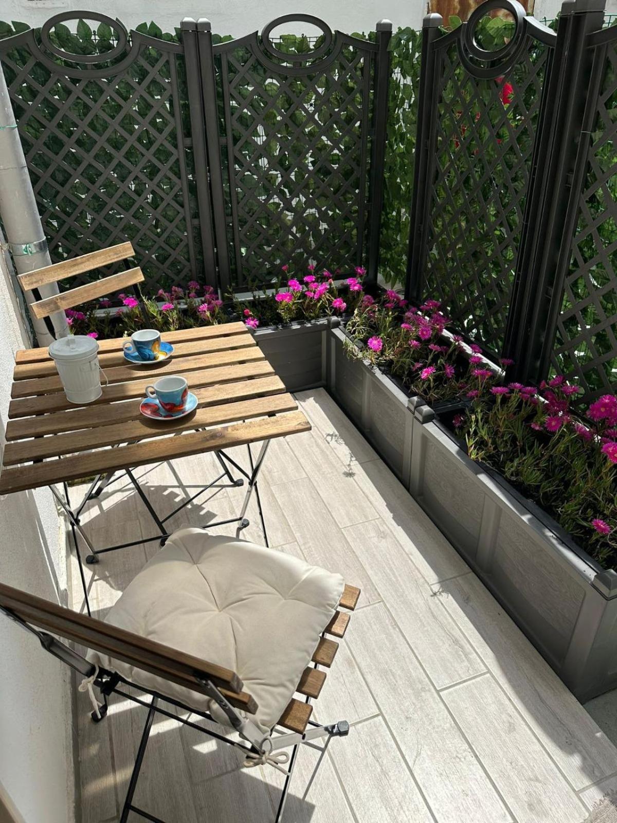 Bari Valona Rooms Eksteriør bilde